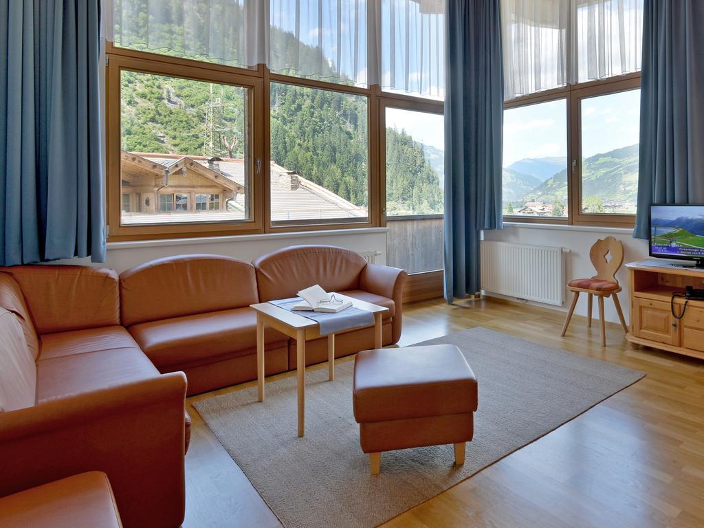 Ferienwohnungen Haus Der Mitte Mayrhofen Phòng bức ảnh
